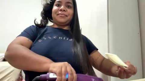 Yuli and SaraIndependent model online show from 10-13-25, 02:33