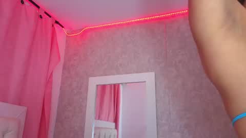Snapshot of yulissa_girls chatting on 07-17-26, 02:45 yulissa_girls online show from 07-17-26, 02:45