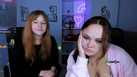 yume_sakura_ online show from 09-30-25, 12:37