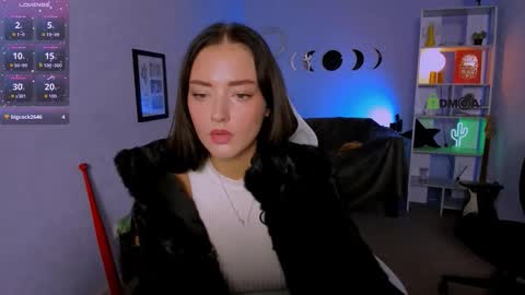 yume_sakura_ online show from 10-02-25, 12:23