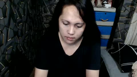 yumi online show from 11-10-25, 04:28