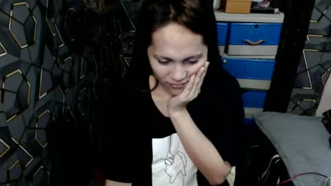 Snapshot of yumi_white chatting on 02-13-26, 11:34 yumi online show from 02-13-26, 11:34