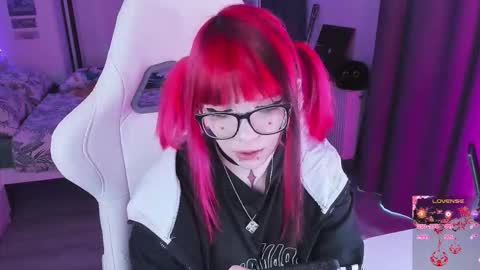 Yumi 3 online show from 10-19-25, 09:32