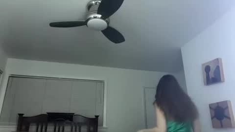 yumiandwolf online show from 02-11-26, 12:37