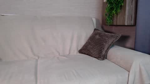 Snapshot of yummy_blonde chatting on 06-16-26, 07:33 you babe online show from 06-16-26, 07:33