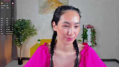 Snapshot of yummy_lamii chatting on 02-20-26, 06:26 Cindey online show from 02-20-26, 06:26