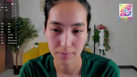 Snapshot of yummy_lamii chatting on 02-25-26, 02:37 Cindey online show from 02-25-26, 02:37