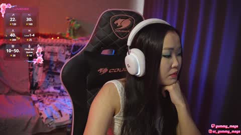 Snapshot of yummy_maya chatting on 02-05-25, 06:35 Chimi online show from 02-05-25, 06:35