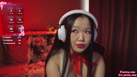 Snapshot of yummy_maya chatting on 02-14-25, 11:10 Chimi online show from 02-14-25, 11:10