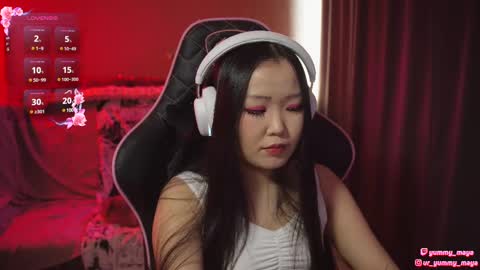 Snapshot of yummy_maya chatting on 02-15-25, 08:11 Chimi online show from 02-15-25, 08:11
