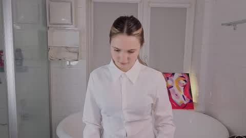 Snapshot of yummyemiily chatting on 02-25-26, 04:49 Emily online show from 02-25-26, 04:49