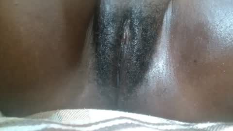 Snapshot of yummyhotclit4 chatting on 02-10-26, 08:46 jessy online show from 02-10-26, 08:46