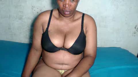 yummytittsxx online show from 01-06-25, 08:07