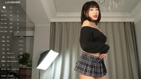 yuna_leen online show from 09-21-25, 05:47