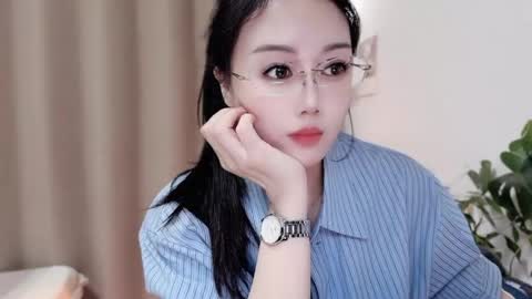 YunEr online show from 04-12-26, 01:49