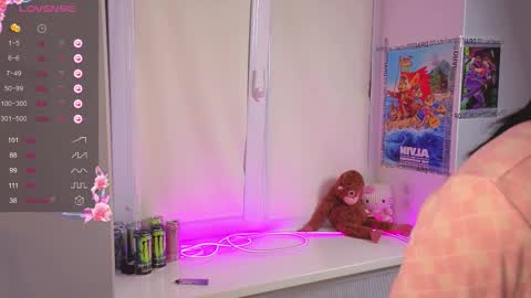 yung_leana online show from 11-18-25, 08:24