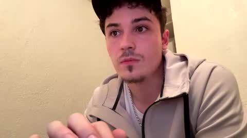 yungstudbev online show from 09-23-25, 03:42