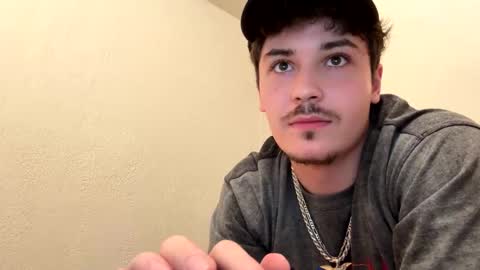 yungstudbev online show from 10-22-25, 05:08