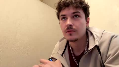 yungstudbev online show from 10-26-25, 06:58