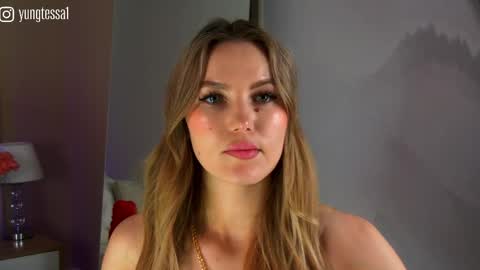 Snapshot of yungtessa chatting on 05-17-26, 05:53 Tessa online show from 05-17-26, 05:53