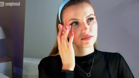 Snapshot of yungtessa chatting on 05-25-26, 06:36 Tessa online show from 05-25-26, 06:36