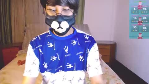 Snapshot of yuniorb chatting on 12-18-24, 03:37 the puppy boy online show from 12-18-24, 03:37