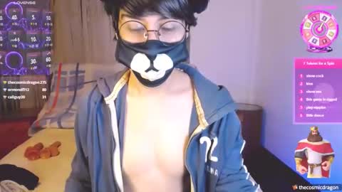 Snapshot of yuniorb chatting on 02-08-25, 03:41 the puppy boy online show from 02-08-25, 03:41