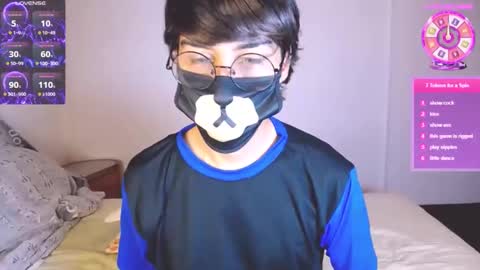 Snapshot of yuniorb chatting on 09-22-25, 03:08 the puppy boy online show from 09-22-25, 03:08