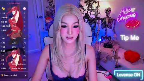 Snapshot of yurasiand0ll chatting on 09-23-25, 01:08 Sasa online show from 09-23-25, 01:08