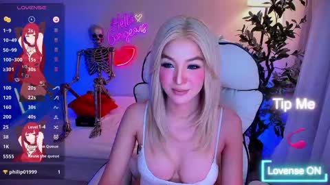 Snapshot of yurasiand0ll chatting on 10-12-25, 01:37 Sasa online show from 10-12-25, 01:37