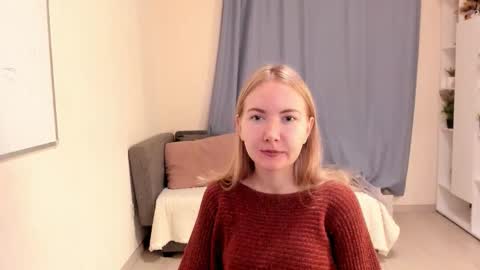 Snapshot of yuricazel chatting on 11-13-25, 09:19 Alesia online show from 11-13-25, 09:19