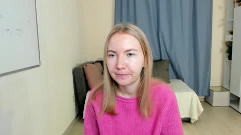 Snapshot of yuricazel chatting on 11-21-25, 07:29 Alesia online show from 11-21-25, 07:29