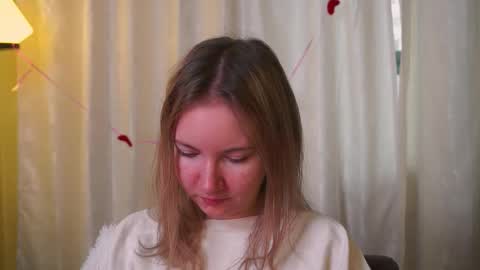 Snapshot of yuricazel chatting on 02-12-26, 08:09 Alesia online show from 02-12-26, 08:09