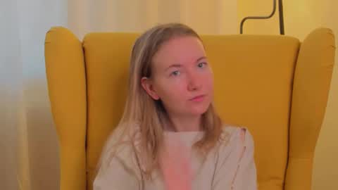 Snapshot of yuricazel chatting on 03-24-26, 07:24 Alesia online show from 03-24-26, 07:24