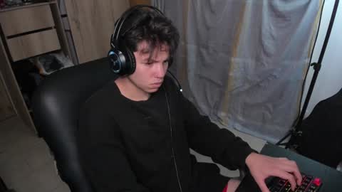 Snapshot of yurii_moody chatting on 12-03-24, 02:25 yurii_moody online show from 12-03-24, 02:25