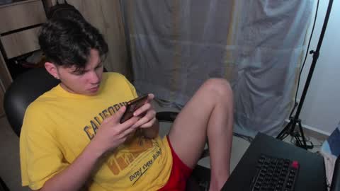 Snapshot of yurii_moody chatting on 12-13-24, 01:15 yurii_moody online show from 12-13-24, 01:15