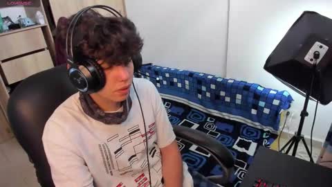 Snapshot of yurii_moody chatting on 09-12-25, 06:30 yurii_moody online show from 09-12-25, 06:30