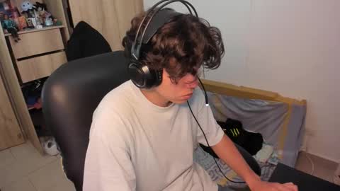 yurii_moody online show from 11-15-25, 07:32