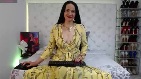    2  online show from 10-21-25, 02:23