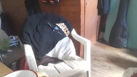 Yuumi online show from 12-17-25, 06:14