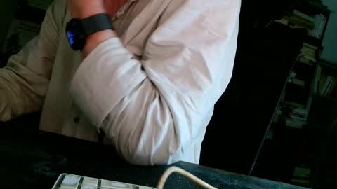 Snapshot of yvanbonar181018 chatting on 10-02-25, 01:45 yvanbonar181018 online show from 10-02-25, 01:45