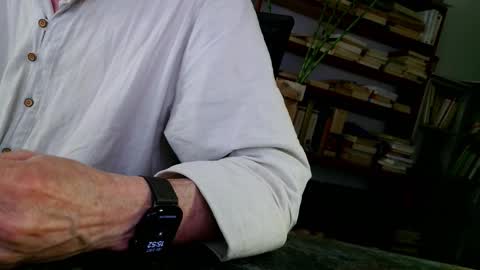 Snapshot of yvanbonar181018 chatting on 10-02-25, 01:51 yvanbonar181018 online show from 10-02-25, 01:51