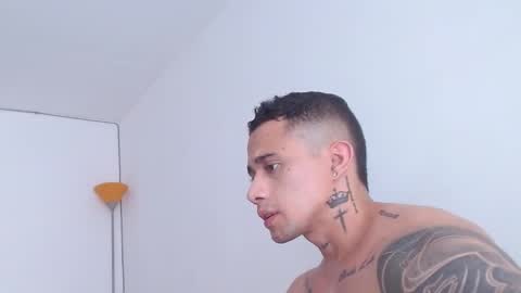 Snapshot of zac_colleng07 chatting on 02-15-25, 07:06 Zac Colleng online show from 02-15-25, 07:06