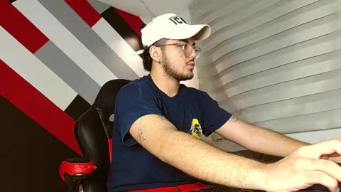 Snapshot of zac_golden chatting on 06-04-26, 11:49 Zack online show from 06-04-26, 11:49