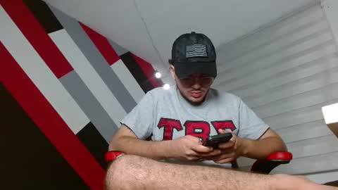 Snapshot of zac_golden chatting on 06-19-26, 11:47 Zack online show from 06-19-26, 11:47