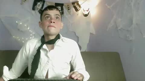 ZACARIAS online show from 10-26-25, 03:45