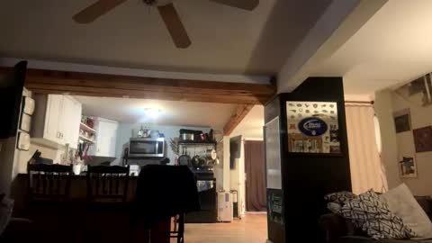 zach42104 online show from 02-12-26, 10:43