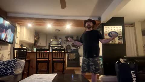 zach42104 online show from 03-06-26, 09:50