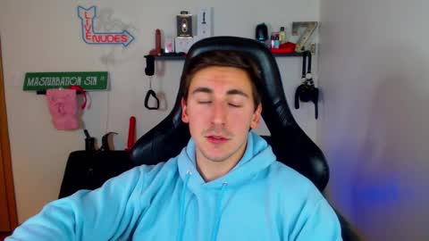 Zach Rhyder online show from 12-27-24, 01:43