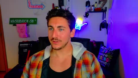 Zach Rhyder online show from 10-10-25, 12:20